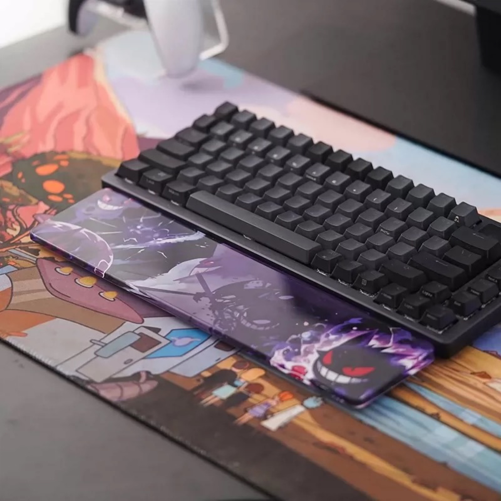 Gengar themed custom resin wrist rest by Idle Customs