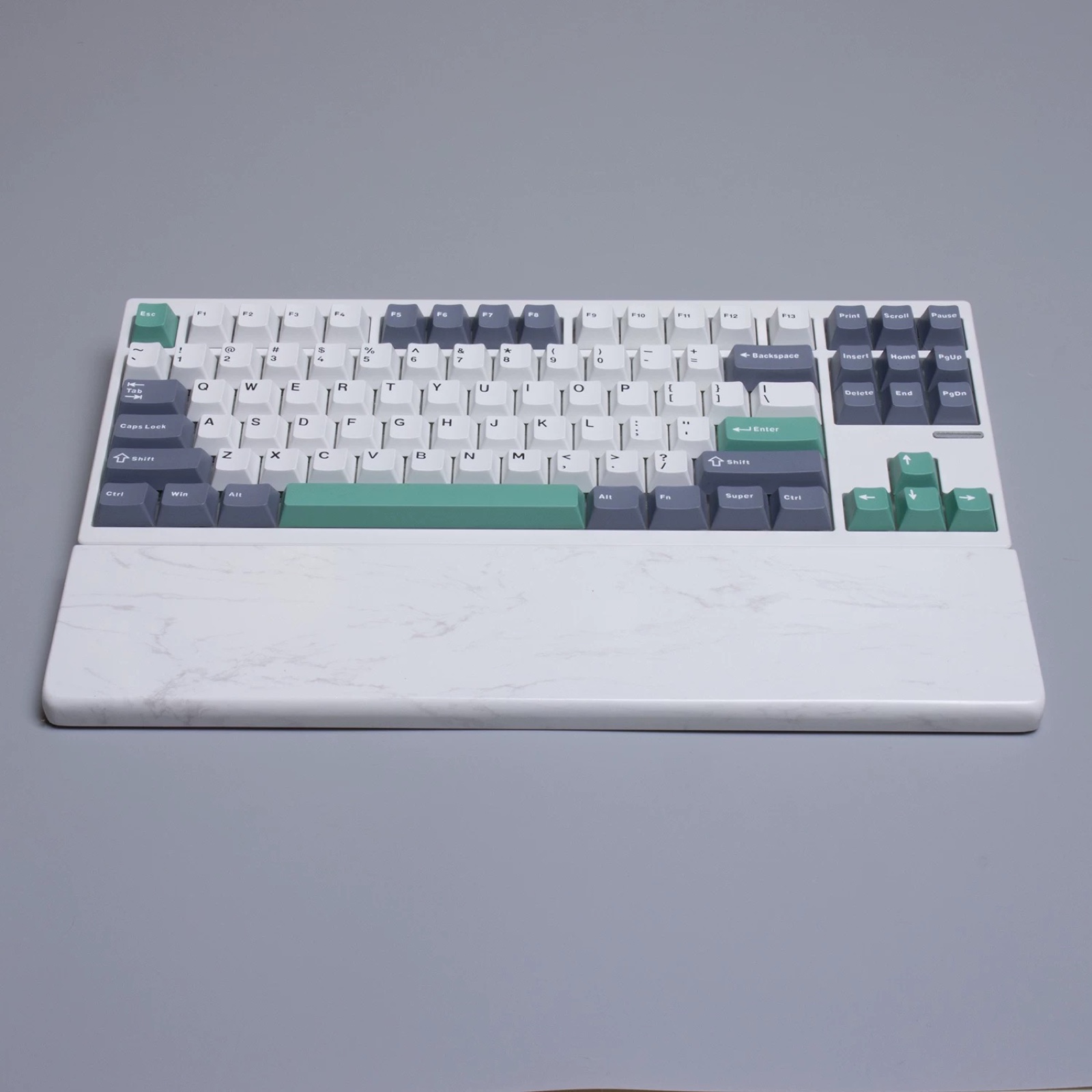 Classic marble custom resin wrist rest by Idle Customs